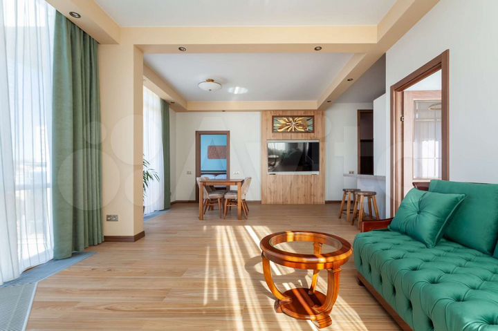 3-к. квартира, 90 м², 17/18 эт.