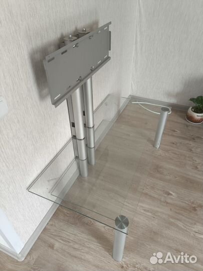 Стеклянная тумба под тв