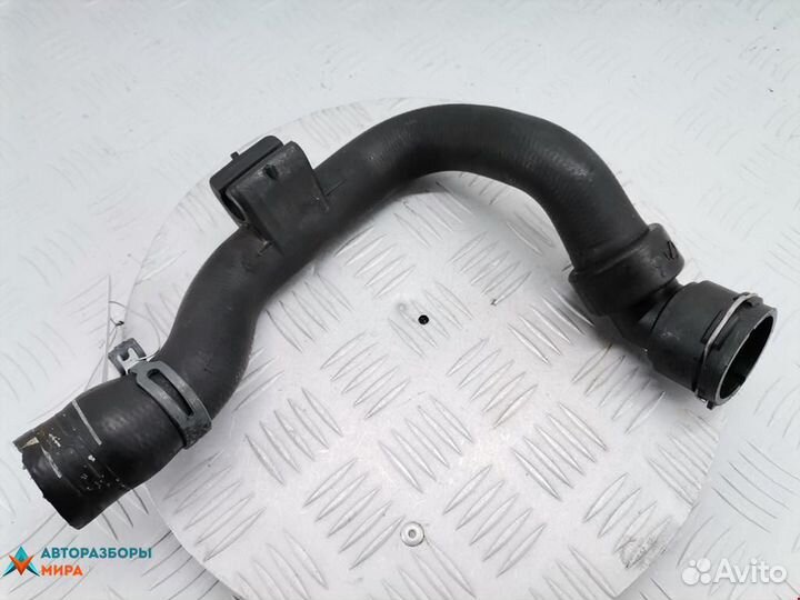 Патрубок радиатора Volkswagen Passat B5 рест. 2002