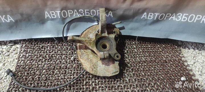 Кулак поворотный левый лансер 9 Mitsubishi Lancer