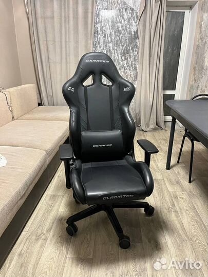 Игровое кресло dxracer