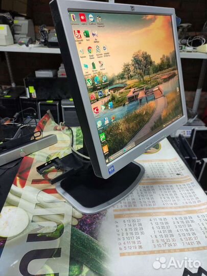 Монитор HP L1740