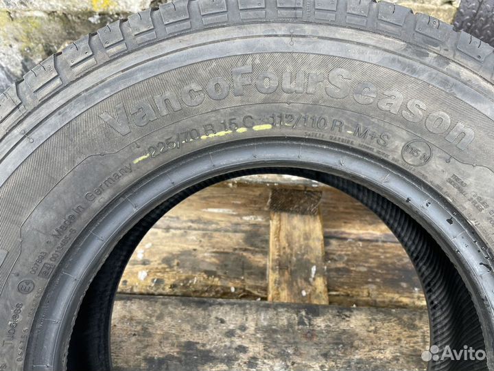Continental Vanco Four Season 225/70 R15C