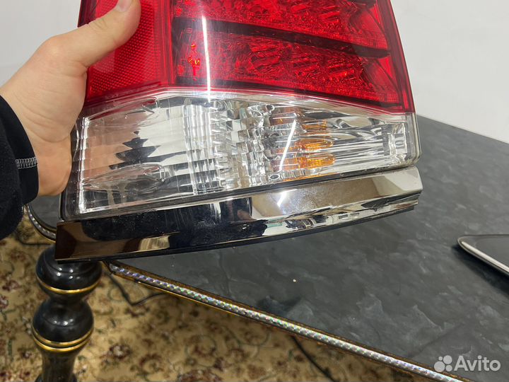 Lexus Lx570 фонарь задний левый