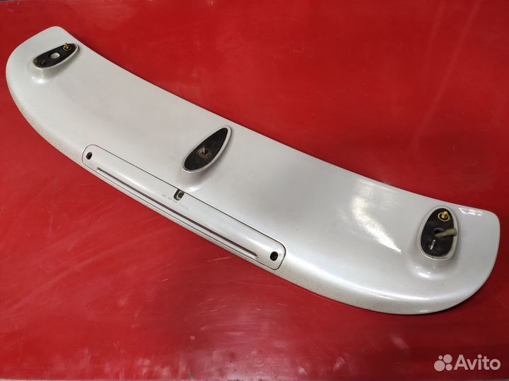 Спойлер Toyota Estima