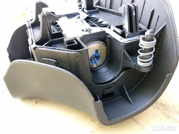 Подушка безопасности водителя Пежо 206