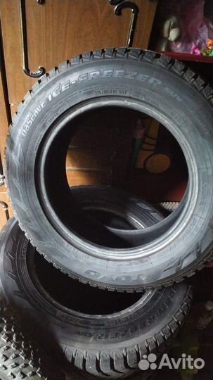 Toyo Observe Ice-Freezer SUV 215/65 R16