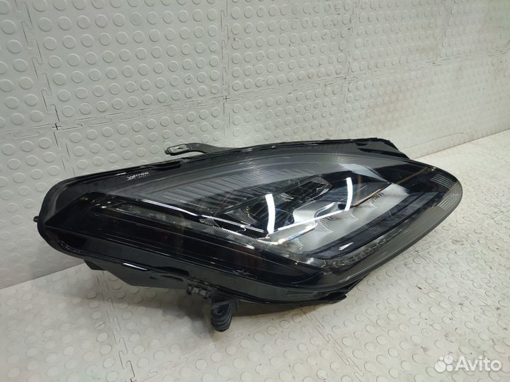 Фара правая Jaguar E-Pace 2017