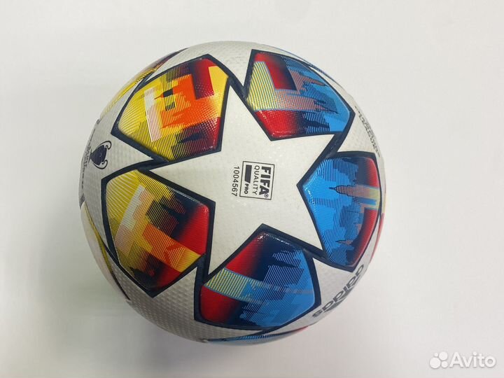 Футбольный мяч adidas финал спб