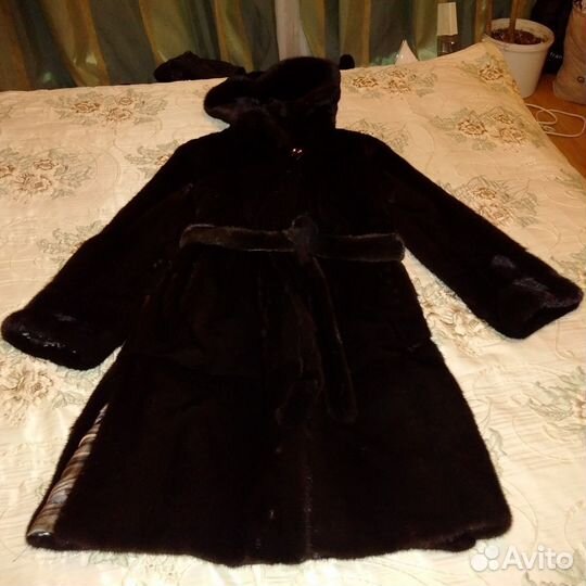 Продам норковую шубу