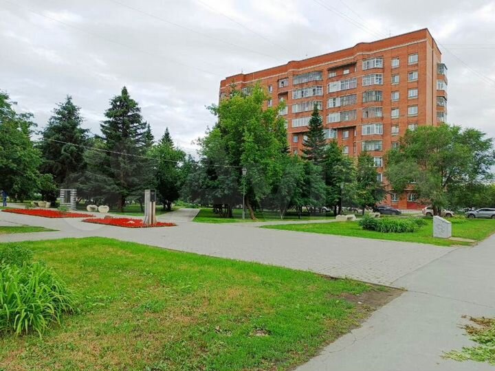 4-к. квартира, 121 м², 4/9 эт.