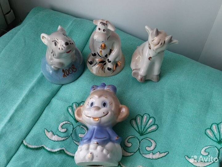 Винтажная фарфоровая статуэтка