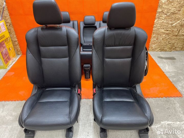 Сиденья комплект Mitsubishi Pajero Sport джип/KS0W