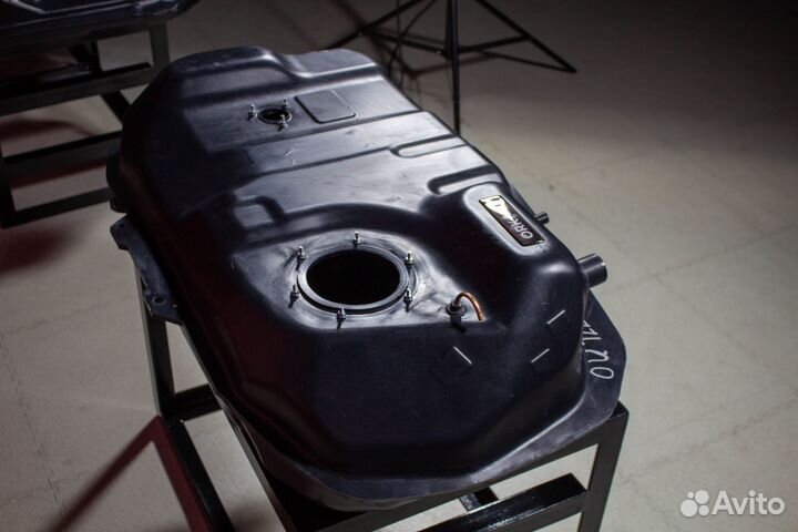 Топливный бак Пежо 4007/4008 4wd