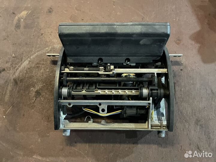 Механизм winda экран монитор navi MMI audi A8 D3