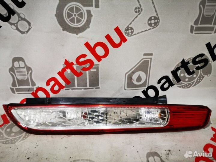Фонарь правый Ford Focus 2 хетчбек 1.8 qqdb 2008