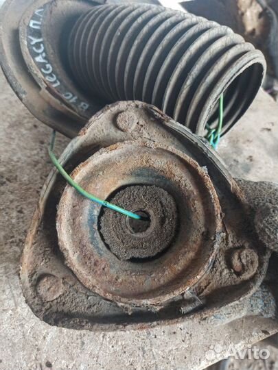 Опора амортизатора передняя левая Subaru Legacy