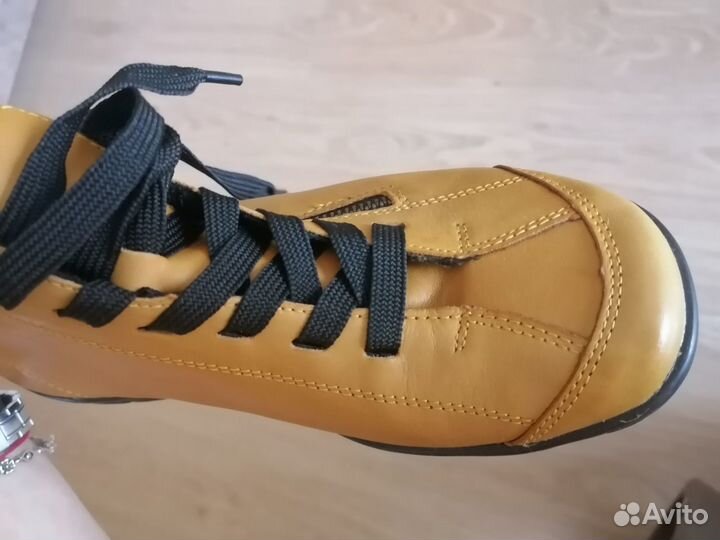 Ботинки женские 36 размер новые. Кожа