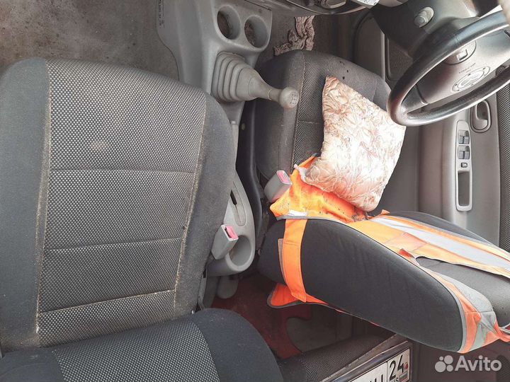 Запчасти на mazda demio dw3w