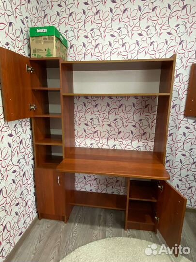 Письменный стол