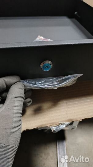 Ящик рэковый 2u с замком