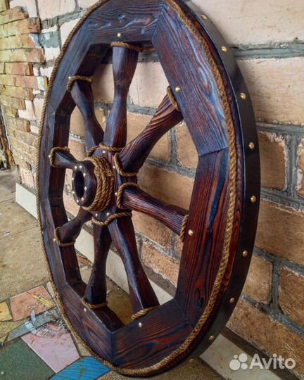 Деревянное колесо телеги