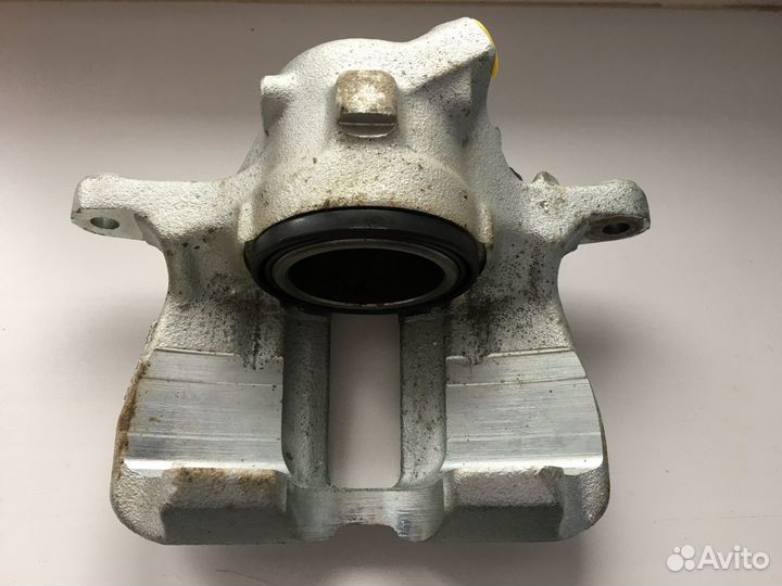 Суппорт тормозной audi, VW passat передний