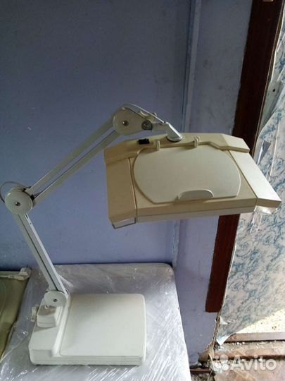 Лампа лупа настольная