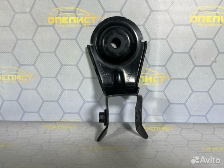 Кронштейн ограничителя столкновения передний