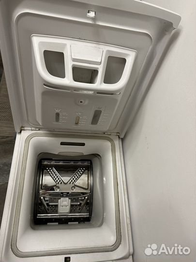 Стиральная машина Whirpiol вертикальная загрузка