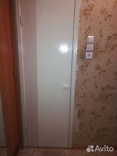 Дверь в туалет и ванную и кухню