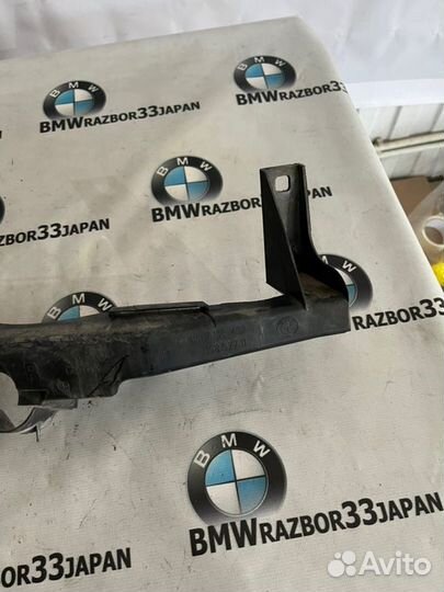 Кронштейн фар правый Bmw Е90 седан N53B30 2010