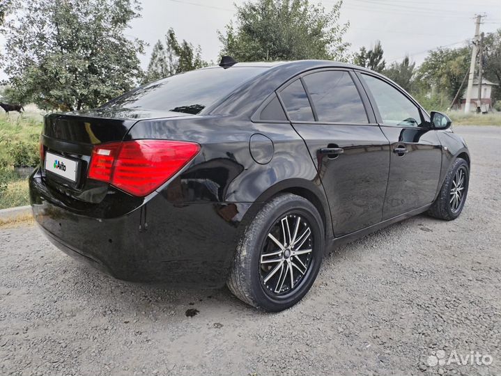 Chevrolet Cruze 1.6 AT, 2011, 100 000 км