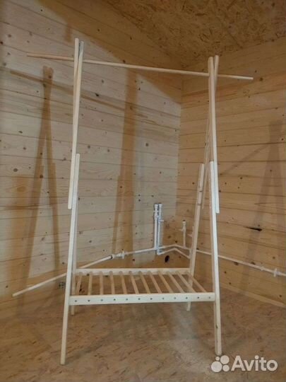 Вешалка напольная деревянная