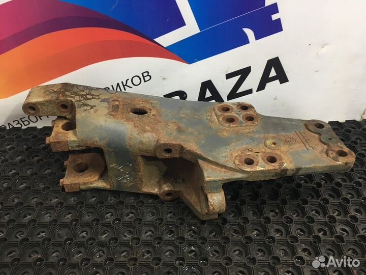 Кронштейн передней рессоры L Daf XF105