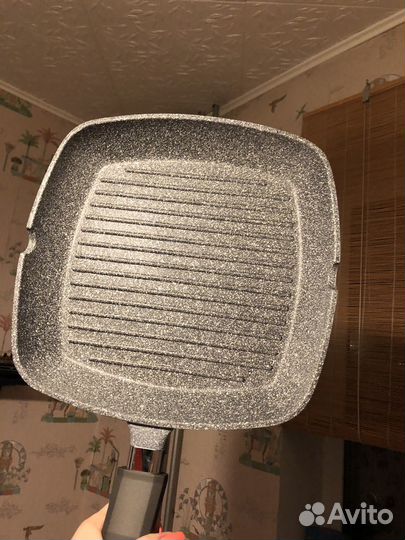 Сковорода гриль новая