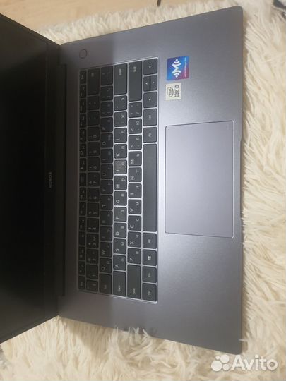 Ноутбук honor i3 на запчасти