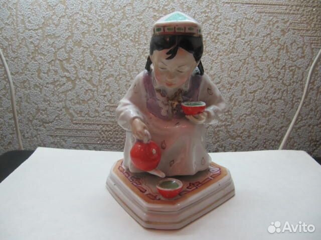 Статуэтка узбечка