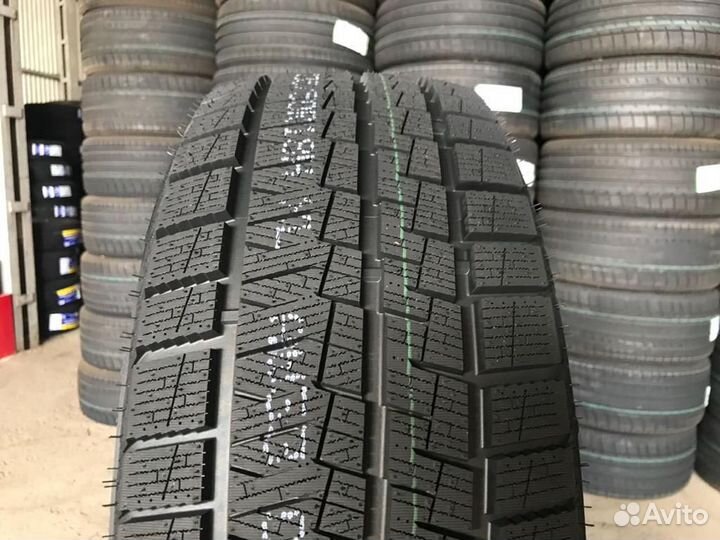 Habilead SnowShoes AW33 235/70 R16 106T