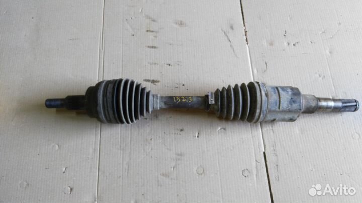 Приводной вал передний Dodge RAM 1500