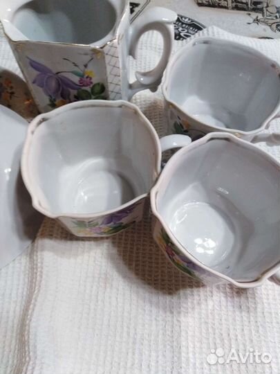 Молочник, 3 чашечки, 4 блюдца