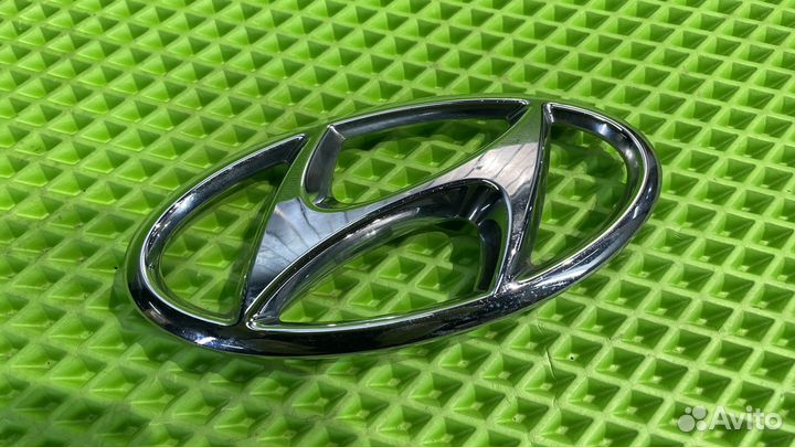 Эмблема Hyundai Solaris 2017