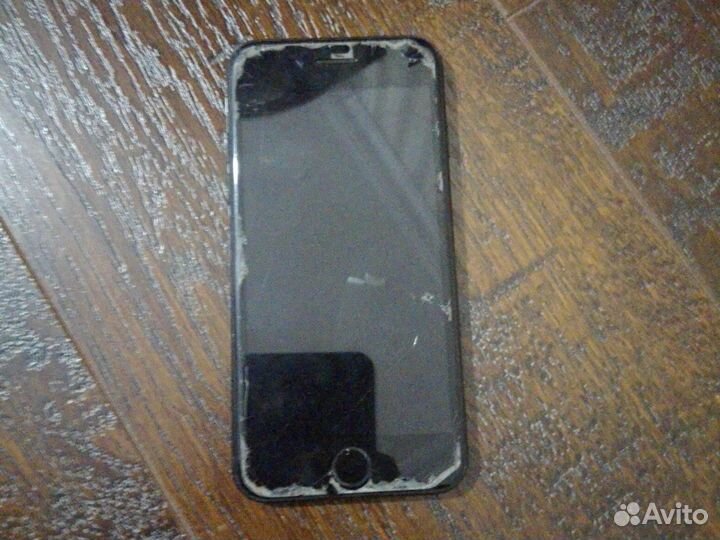 Телефон iPhone 7