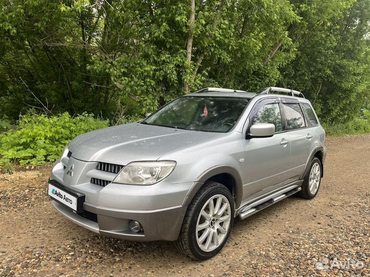 Mitsubishi Outlander 2.4 AT, 2005, 240 000 км