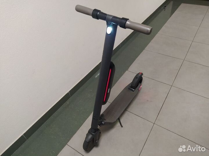 Электросамокат ninebot es4