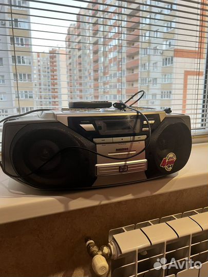 Продаю бумбокс Samsung RCD-M70