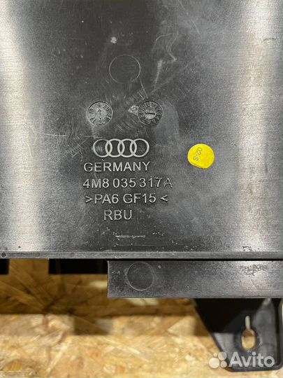 Кронштейн блока управления Audi 4M8035317