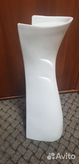 Пьедестал под раковину б/у