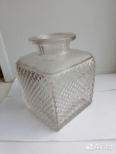 Старинная чайница