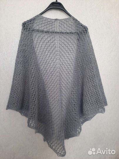Шаль ручной вязки